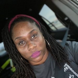 Meet your Posher, Brittney